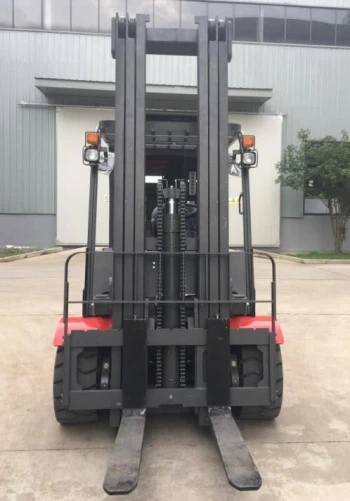 Empilhadeira elétrica de contrapeso com altura de mastro padrão